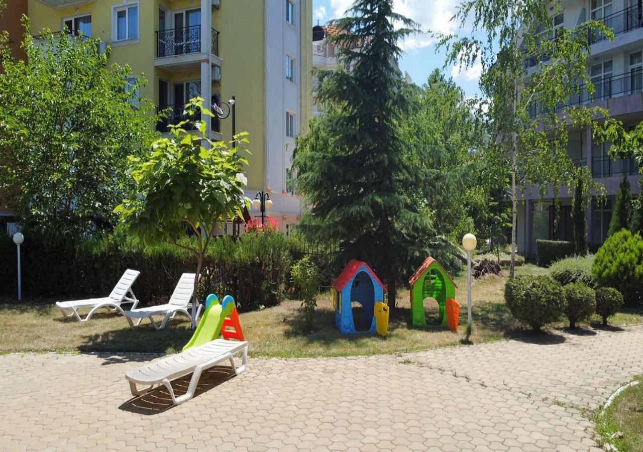 Charis Cozy Family Apart At Sun Village Complex Close To The Beach Sunny Beach Eksteriør billede