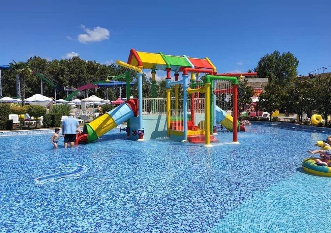 Charis Cozy Family Apart At Sun Village Complex Close To The Beach Sunny Beach Eksteriør billede
